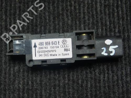 Used Electronic sensor AUDI A8 D3 (4E2, 4E8) 3.0 (218 hp) 6727464