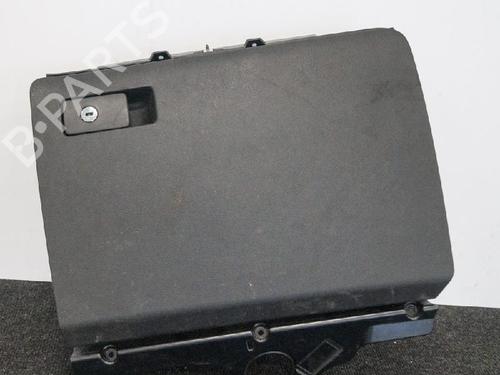 Handskerum VW PASSAT B6 Variant (3C5) 2.0 FSI (150 hp) 6732119