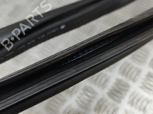Rubber door seal SKODA SUPERB III (3V3) 1.4 TSI | BP19644728C142 