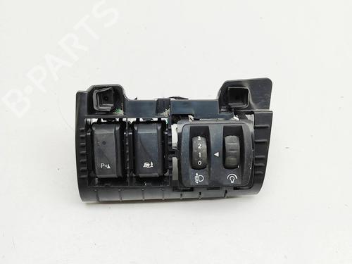 switch-opel-vivaro-b-bus-x82-2014-2015-2016-2017-2018-2019-32025664 main image