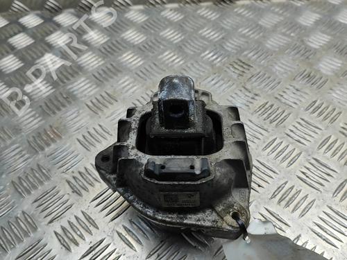 Used Engine mount BMW 5 Touring (F11) M 550 d xDrive (381 hp) 30004658