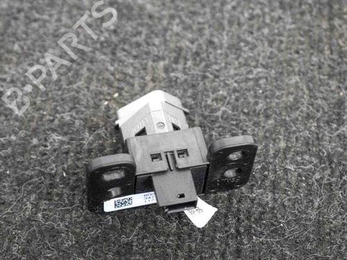 Spak kontakt TESLA MODEL S (5YJS) 75D AWD (525 hp) 20233085