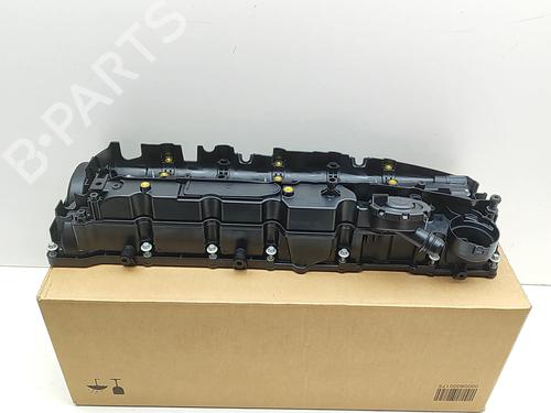 Used Valve cover AUDI Q5 (8RB) 2.0 TDI quattro (177 hp) 31592807