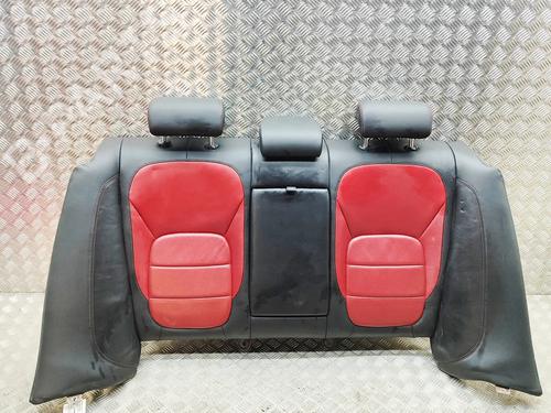 rear-seat-jaguar-xe-x760-2015-38239081 main image