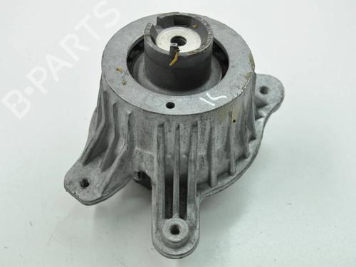 Used Engine mount Engine mount MERCEDES-BENZ C-CLASS (W205) C 220 BlueTEC / d (205.003) (163 hp) 33358298 33358298
