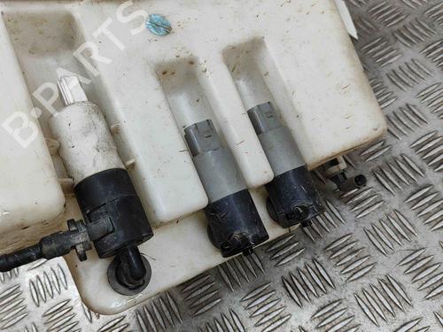 Windscreen washer tank LAND ROVER RANGE ROVER III (L322) 4.4 D 4x4 | BP18604740C113 