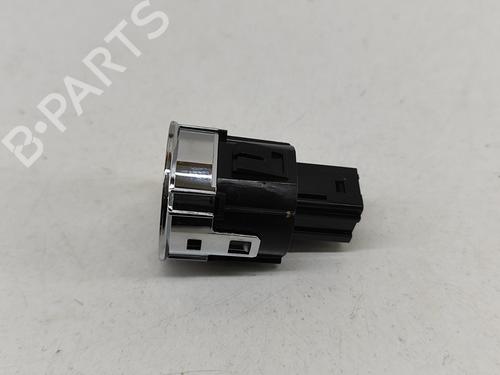 Switch PEUGEOT 2008 II (UD_, US_, UY_, UJ_, UR_, UC_) 1.2 PureTech 130 (USHNS, URHNS) | BP28590029I30 