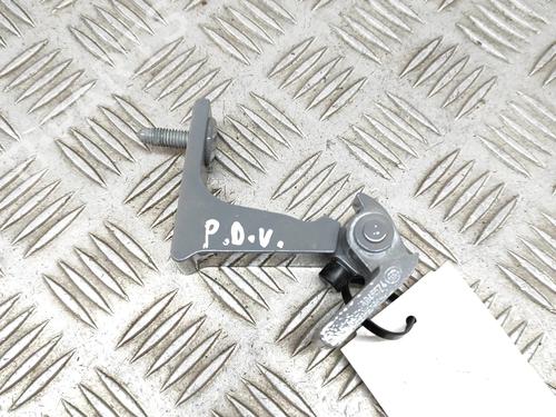 drhngseldrbegrnser-audi-a4-b9-avant-8w5-8wd-2015-27772320 main image