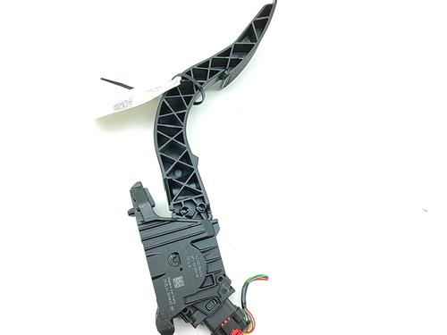 Pedal TESLA MODEL Y (5YJY) Long Range All-wheel Drive | BP38565395I4 - Image 3