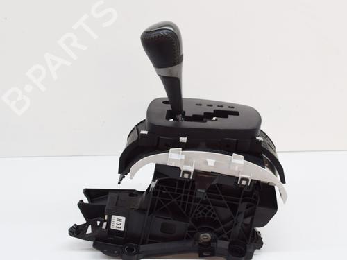 Gear lever TOYOTA YARIS (_P13_) 1.5 Hybrid (NHP130_) | BP10074568M90 