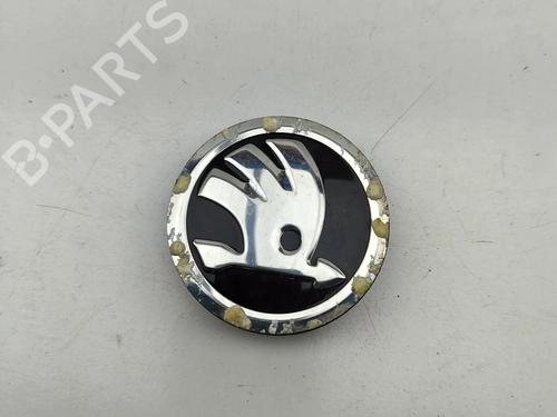 Used Hub cap SKODA SUPERB III Estate (3V5) 2.0 TDI (150 hp) 28954360