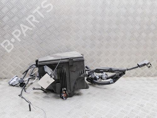 Used Fuse box Fuse box 39381269 39381269