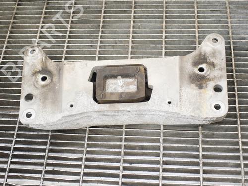 Used Gearbox mount BMW 5 Touring (F11) 520 d (190 hp) 14609178