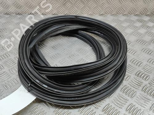 Used Rubber door seal Rubber door seal HONDA CIVIC X Hatchback (FC_, FK_) 2.0 Type-R (FK8) (320 hp) 21077938 21077938
