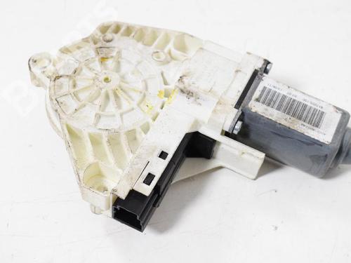 Used Right front window motor LAND ROVER RANGE ROVER SPORT I (L320) 3.0 D 4x4 (211 hp) 9902221