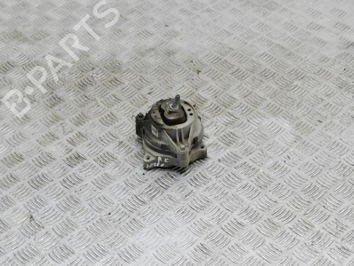 Used Engine mount BMW 3 (F30, F80) 320 d (190 hp) 8838999