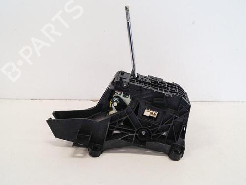 Gear lever TOYOTA RAV 4 IV (_A4_) 2.5 Hybrid 4WD (AVA44, AVA44_) | BP7082200M90 