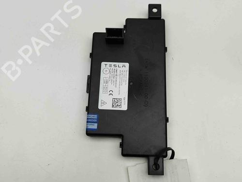 Used Electronic module TESLA MODEL 3 (5YJ3) EV AWD (351 hp) 27792074