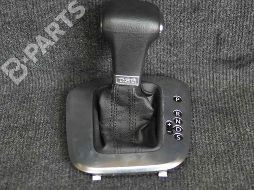 Gearknop VW POLO IV (9N_, 9A_) 1.4 TDI (80 hp) 6837176