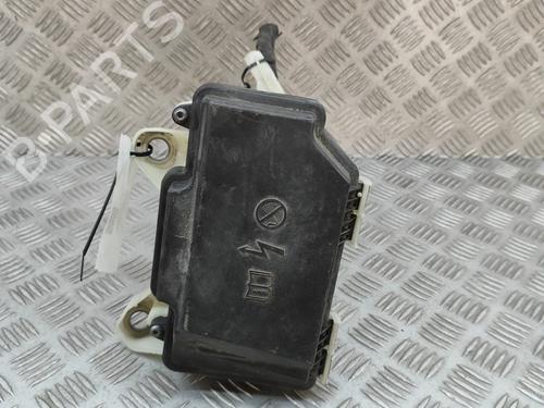 Used Fuse box Fuse box 23865208 23865208