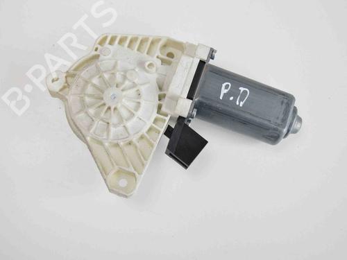 Used Right front window motor MERCEDES-BENZ A-CLASS (W169) A 170 (169.032, 169.332) (116 hp) 30240161