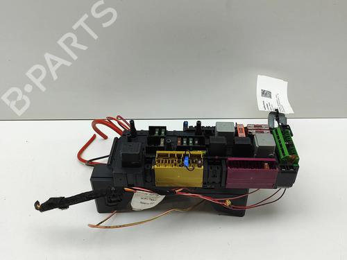 Used Fuse box Fuse box MERCEDES-BENZ C-CLASS (W204) C 350 CDI (204.023) (265 hp) 33375462 33375462