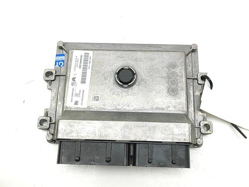 Used Engine control unit (ECU) Engine control unit (ECU) PEUGEOT 2008 II (UD_, US_, UY_, UJ_, UR_, UC_) e-2008 (UKZKXZ) (136 hp) 30131254 30131254