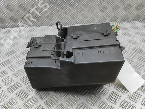 Used Fuse box Fuse box VOLVO V40 Cross Country (526) D2 (120 hp) 33387672 33387672