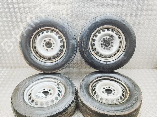 flgst-mercedes-benz-sprinter-35-t-van-b907-b910-2018-39380965 main image