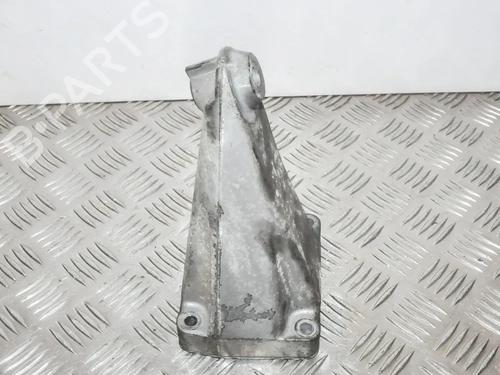 Used Engine mount Engine mount MERCEDES-BENZ CLK (C209) CLK 270 CDI (209.316) (170 hp) 14653004 14653004