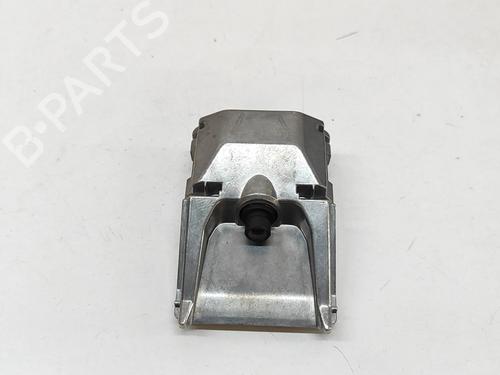 Used Camera Camera PEUGEOT 2008 II (UD_, US_, UY_, UJ_, UR_, UC_) e-2008 (UKZKXZ) (136 hp) 29042482 29042482