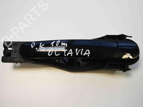 Used Front left exterior door handle SKODA OCTAVIA II (1Z3) 1.8 TSI (160 hp) 9862777