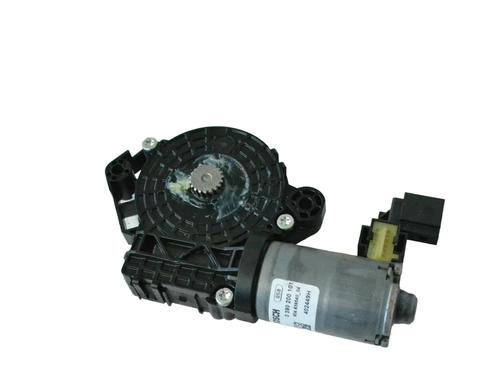 sunroof-engine-mercedes-benz-a-class-w176-2012-2013-2014-2015-2016-2017-2018-33361029 main image