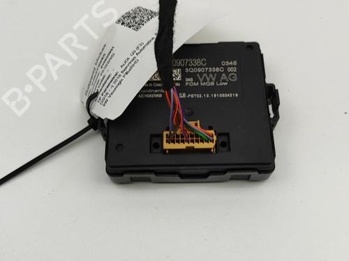 Elektronische module AUDI Q3 (F3B) 35 TFSI (150 hp) 27789881