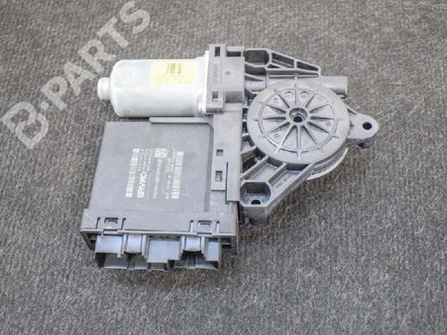 Used Left front window motor VOLVO XC40 (536) T4 AWD (190 hp) 7891203