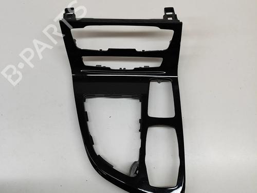Used Middle console Middle console BMW 2 Active Tourer (F45) 225 xe Plug-in-Hybrid (224 hp) 16257650 16257650