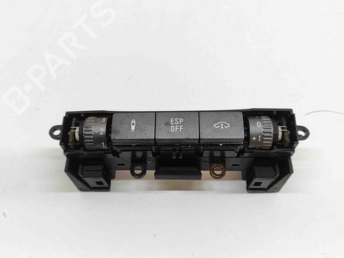 Used Switch VW PHAETON (3D1, 3D2, 3D3, 3D4, 3D6, 3D7, 3D8, 3D9) 6.0 W12 4motion (420 hp) 29488181