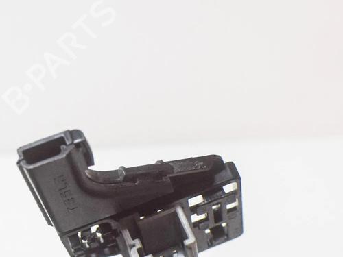 Seat buckle TESLA MODEL 3 (5YJ3) EV AWD | BP27750548I32 - Image 4