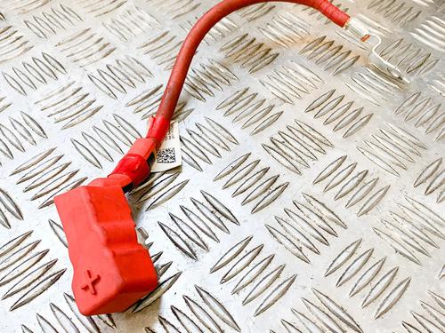 Câble TESLA MODEL 3 (5YJ3) EV (283 hp) 27748005