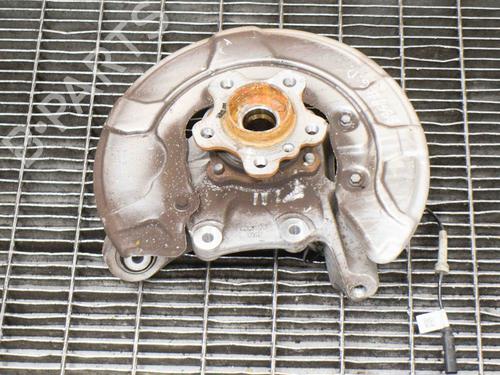 Used Right rear steering knuckle BMW 6 Gran Turismo (G32) 630 i (258 hp) 14617903