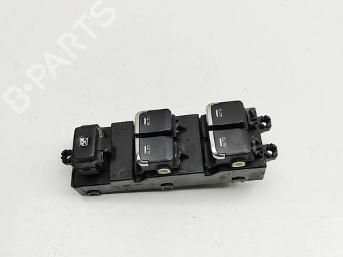 Used Right front window switch KIA CEE'D (JD) 1.6 CRDi 136 (136 hp) 31047502