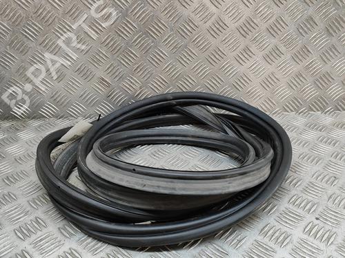 Gummiliste PORSCHE MACAN (95B) 3.0 S Diesel (211 hp) 20232280