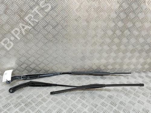 Used Front windshield wiper arm AUDI A3 Sportback (8VA, 8VF) S3 quattro (300 hp) 24583296