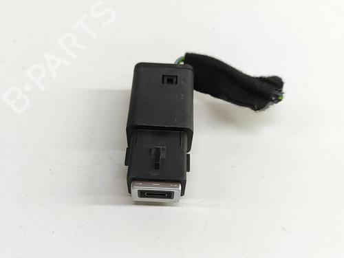 Used Electronic module PEUGEOT 5008 III (KA_, KB_, KC_) e-210 (213 hp) 28045835