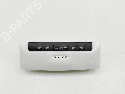 interior-roof-light-nissan-juke-f16_-2019-35957684 main image