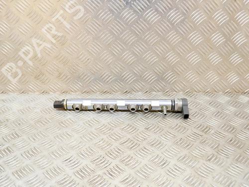 Used Injection rail BMW 5 (F10) 535 d (313 hp) 6727025