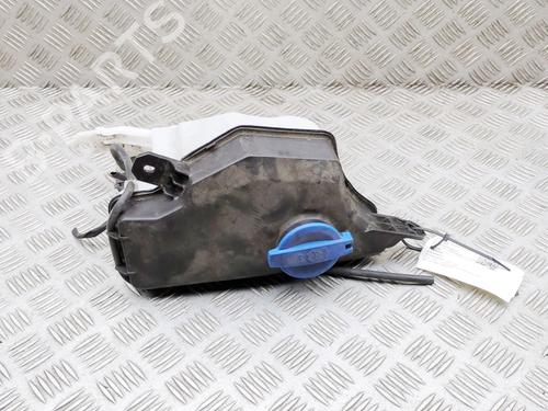 Used Windscreen washer tank Windscreen washer tank 38960629 38960629