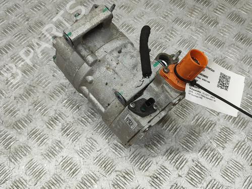 Used AC compressor AC compressor PEUGEOT 2008 II (UD_, US_, UY_, UJ_, UR_, UC_) e-2008 (UKZKXZ) (136 hp) 33549331 33549331