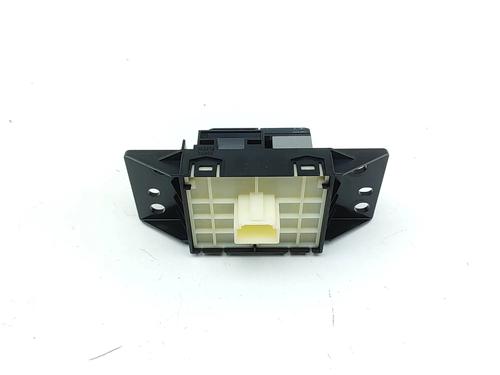 Switch TOYOTA COROLLA Estate (_E21_) 1.8 Hybrid (ZWE211) | BP29812674I30