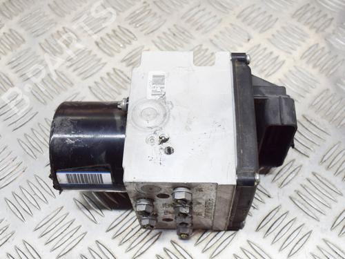 Used ABS pump RENAULT CLIO III (BR0/1, CR0/1) 1.2 16V (BR02, BR0J, BR11, CR02, CR0J, CR11) (75 hp) 6774866